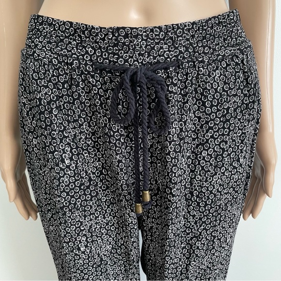 Anthropologie Ett Wa Black Red Striped Pull On Relaxed Fit Crop Jogger Pants - Picture 6 of 10